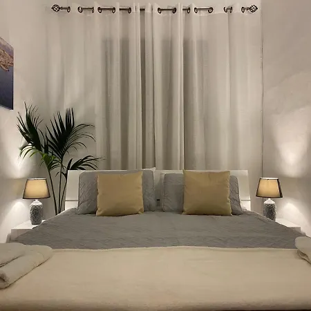 Holiday home 132, Saint Paul's Street